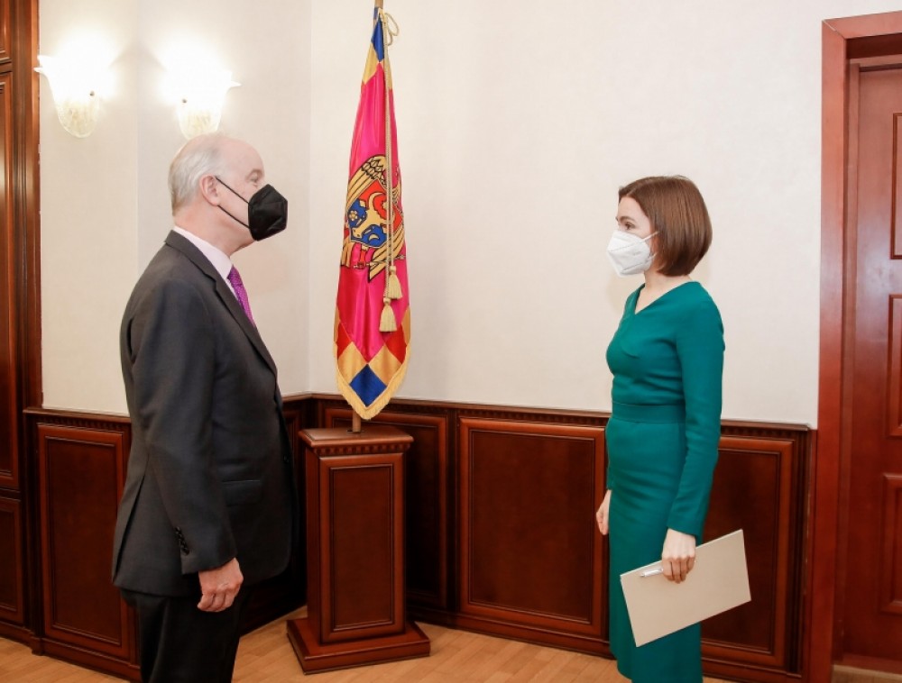 Cooperarea bilaterală cu SUA, discutată de Președinta Maia Sandu cu Ambasadorul Kent Logston
